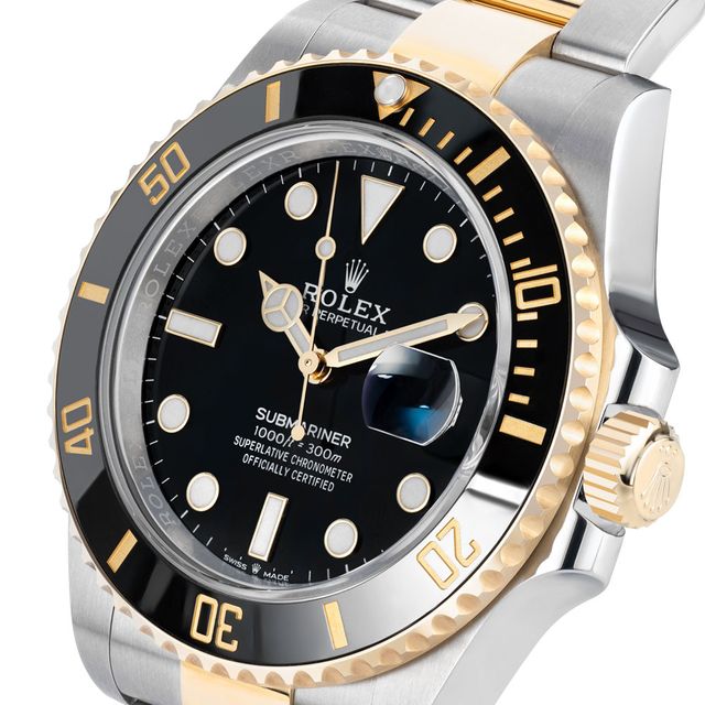 Rolex Submariner 116613 LN Image 2